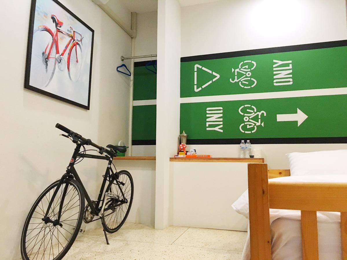 Urban-Bamboo Hostel Nakhonratcsaszima Kültér fotó