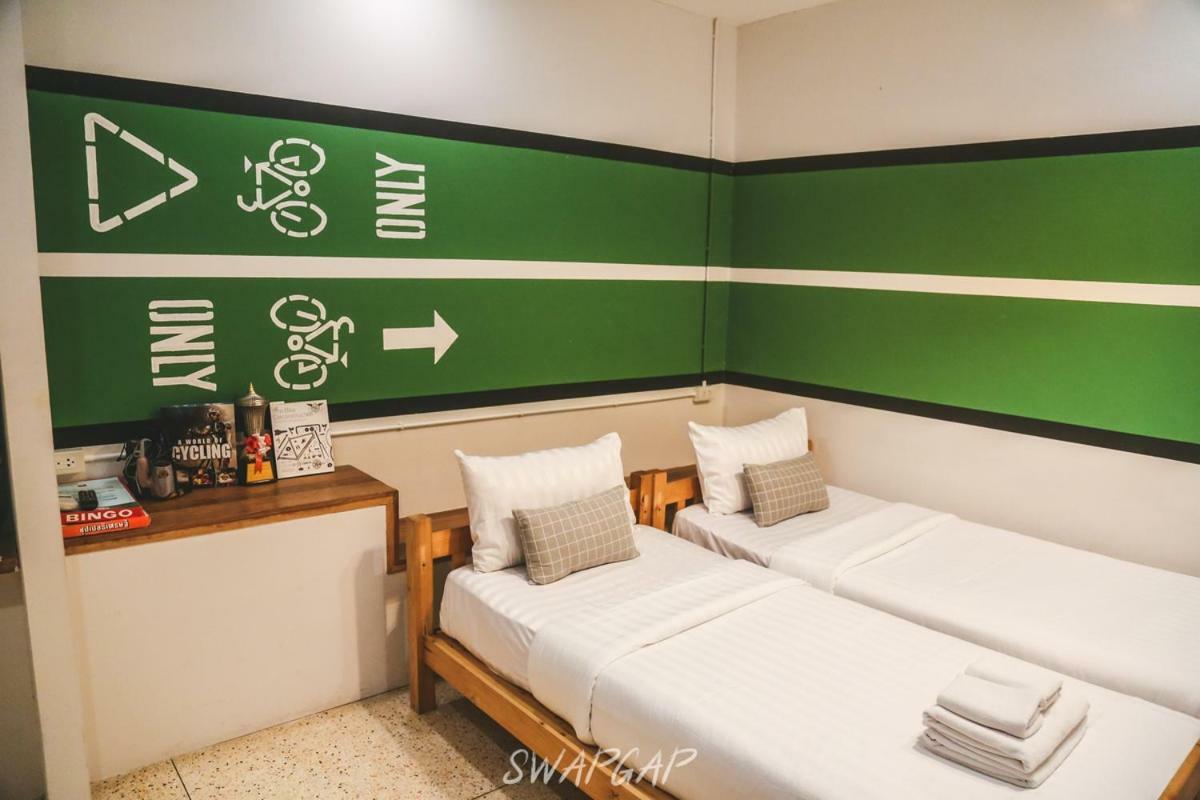 Urban-Bamboo Hostel Nakhonratcsaszima Kültér fotó
